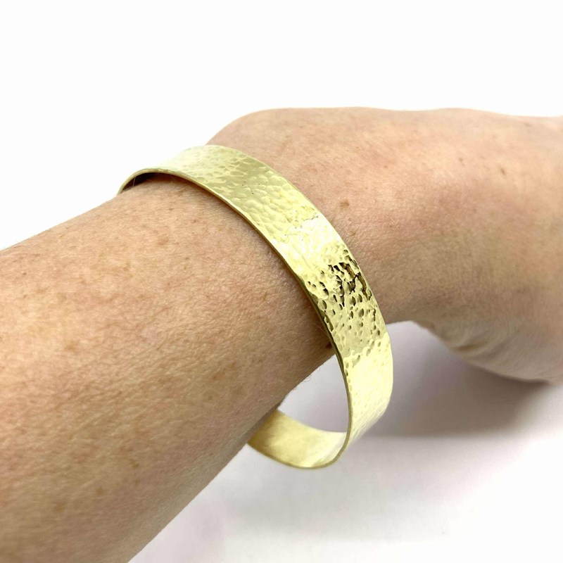 Manchette "martelé"