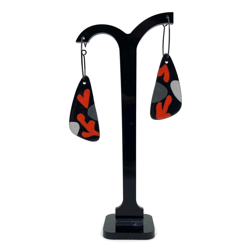 Créoles pièce allongée noir et rouge