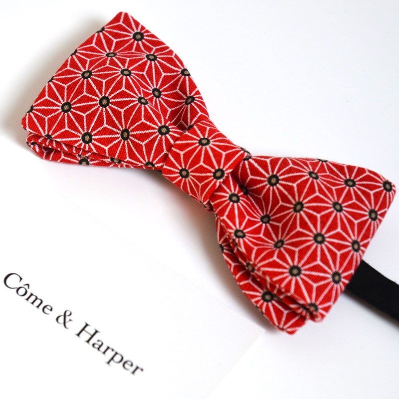 Noeud papillon Basile motif red star