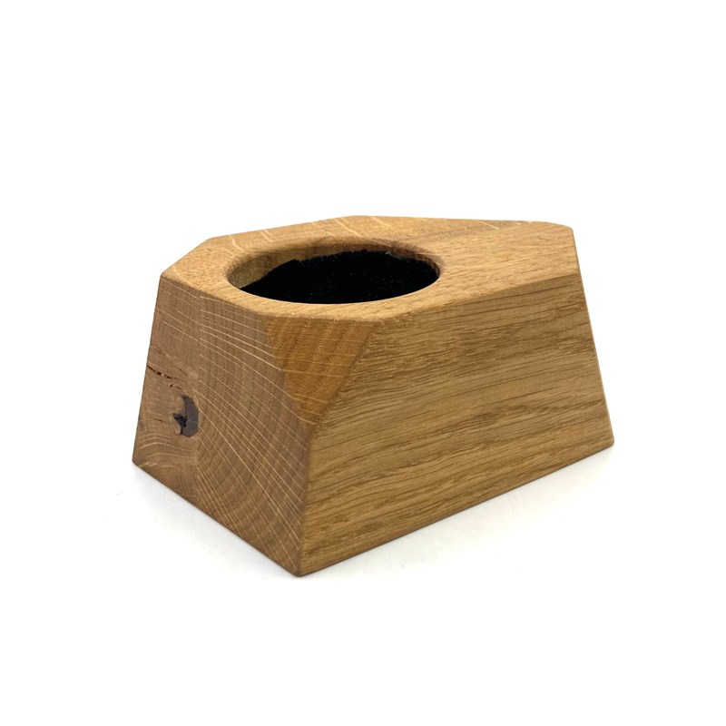 Petit cache pot bois foncé