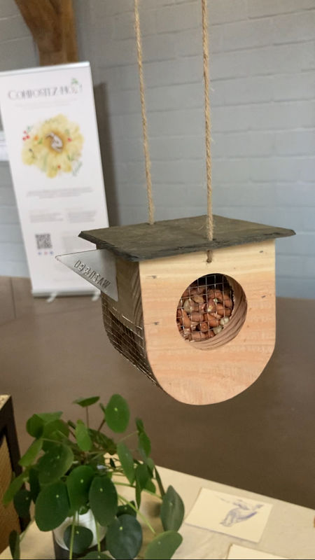 Mangeoire à cacahuètes