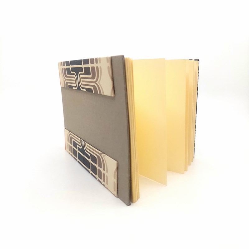 Carnet 70's 10*15cm gris brun