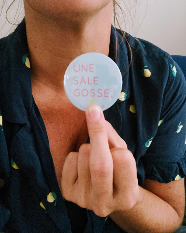 Badge "Une sale gosse"