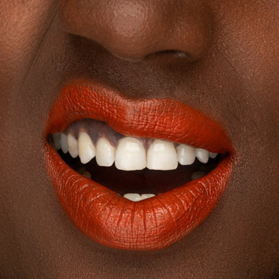 Rouge à lévres- Golden Harness -