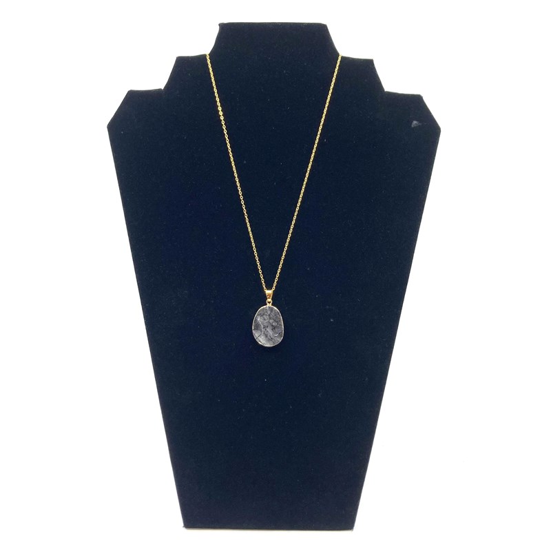 Collier grande  pierre noire