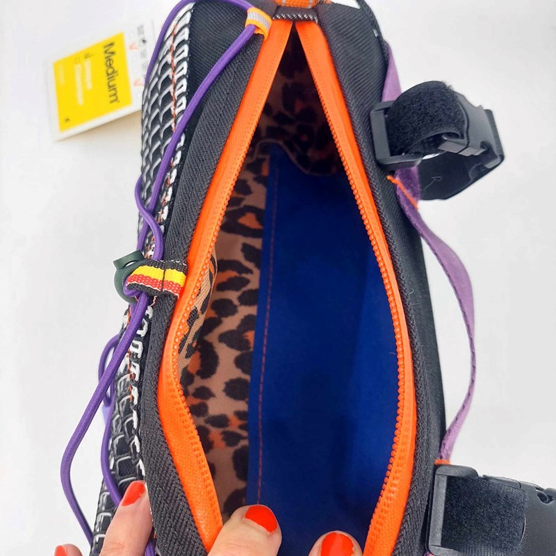 Amono – Le Medium unique mauve