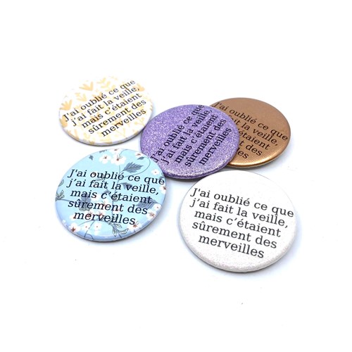 Badge "J'ai oubié ce que j'ai fait la veille, mais c'était sûrement des merveilles"