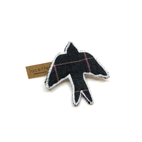 Broche oiseau tissu écossais