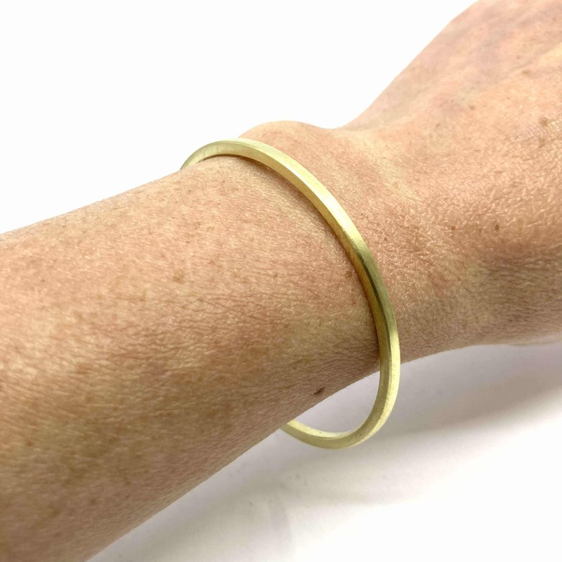 Bracelet laiton satiné fil carré épais