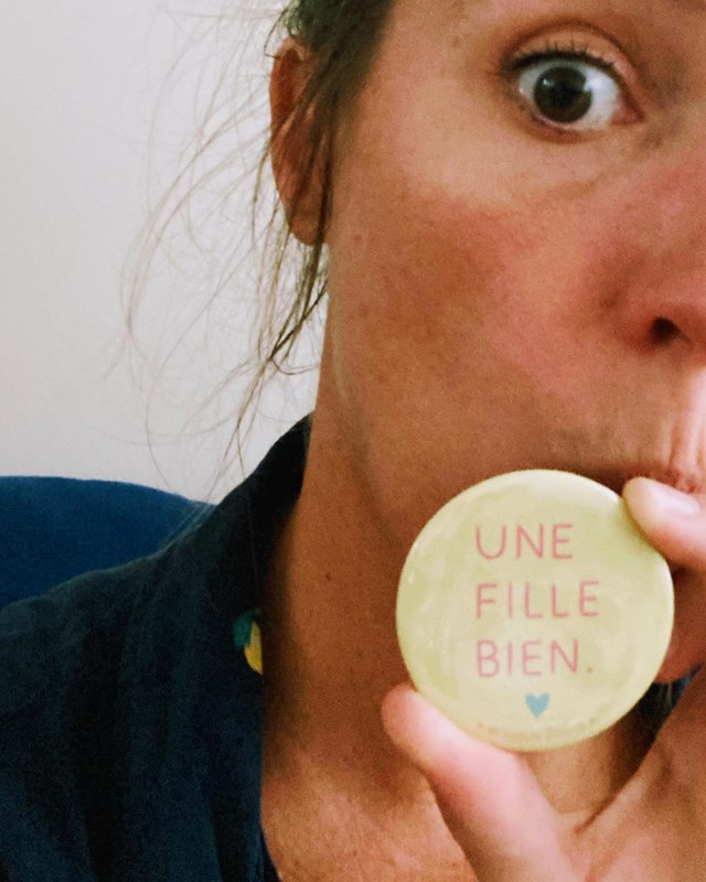 Badge "Une fille bien"