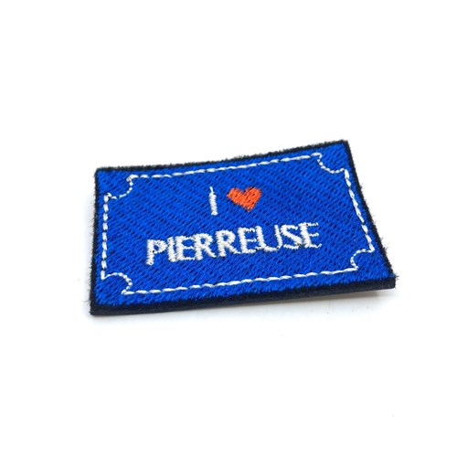Broche plaque "I love Pierreuse"