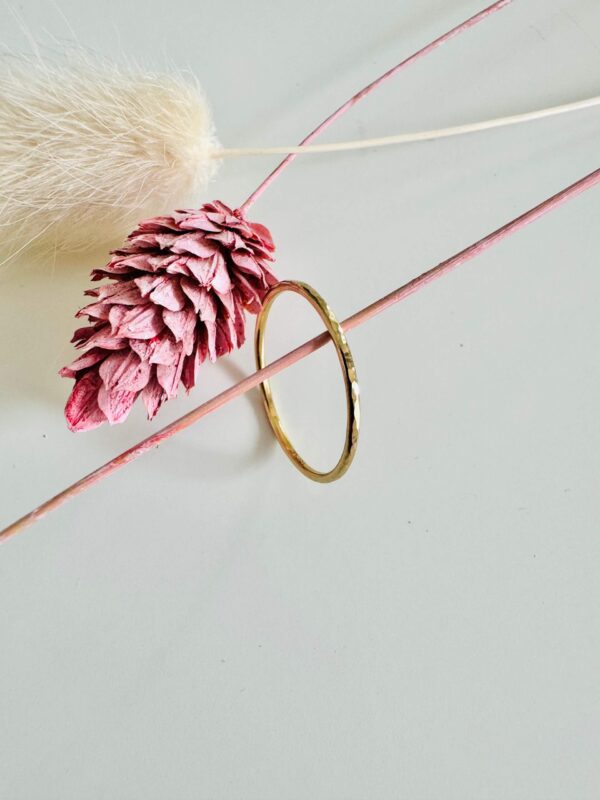 Bague fine martelée