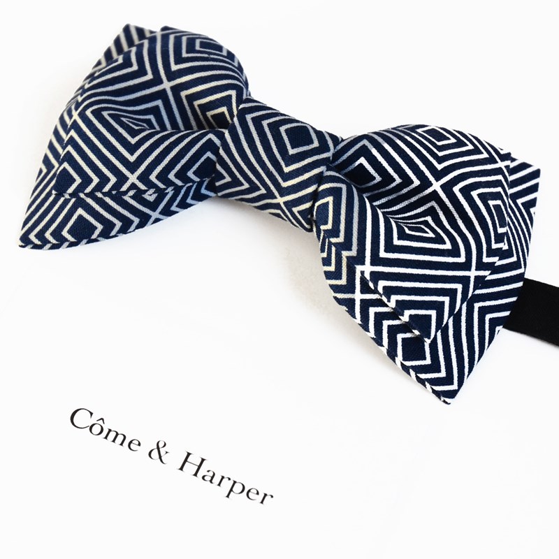 Nœud modèle Harper motif bleue squares game