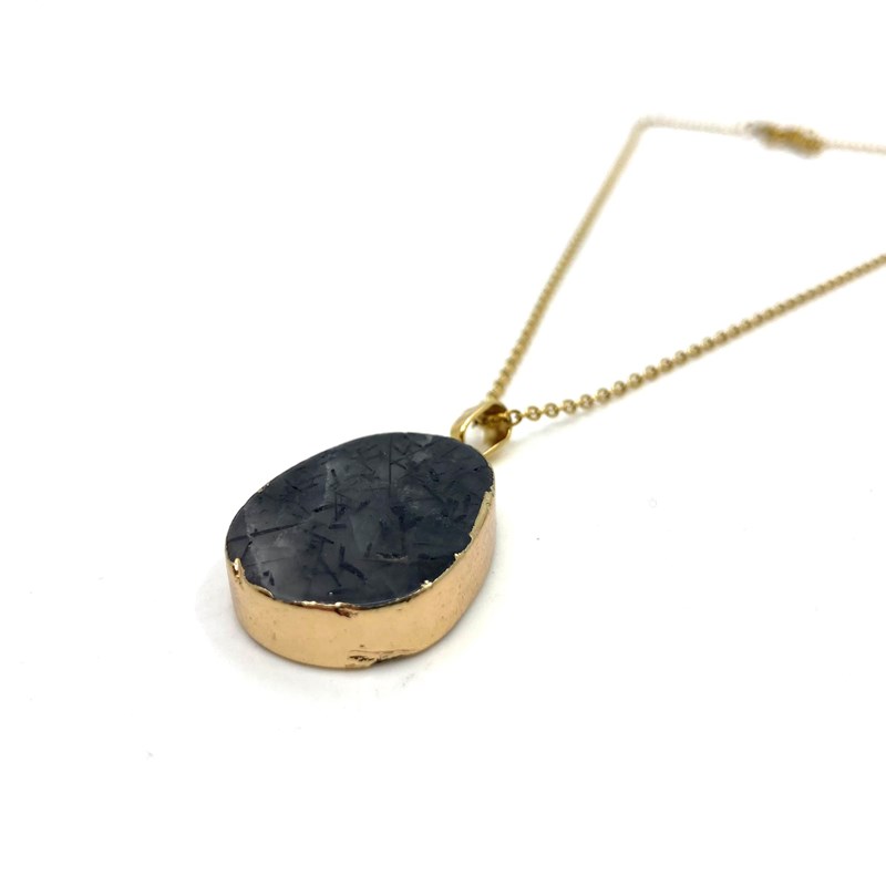 Collier grande  pierre noire