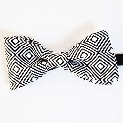 Nœud modèle Spencer motif white squares game